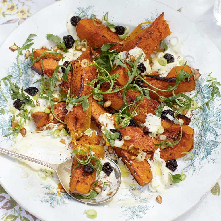 Flespompoen met gedroogde kersen en tahin