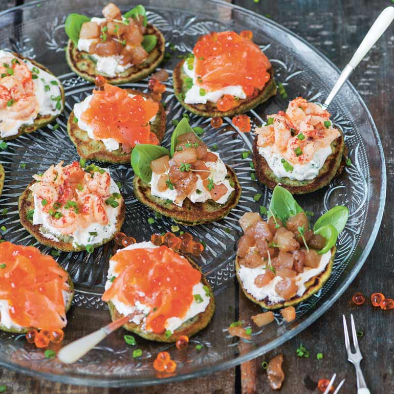Havermoutblini’s met tonijn, zalm & rivierkreeftjes