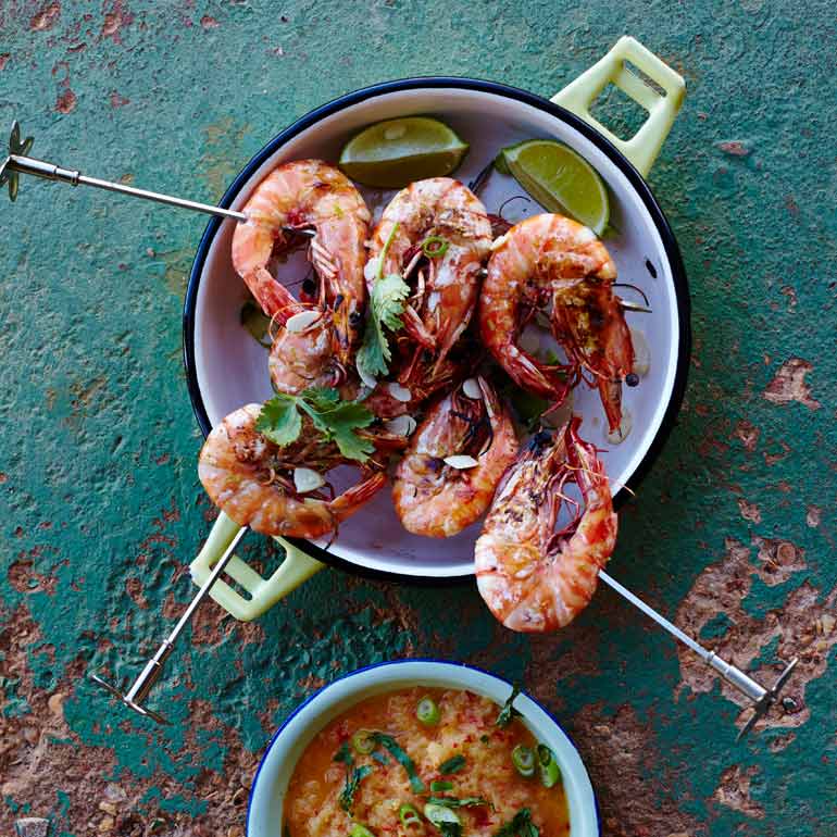 Garnalenspiesjes met ananas-chili chutney