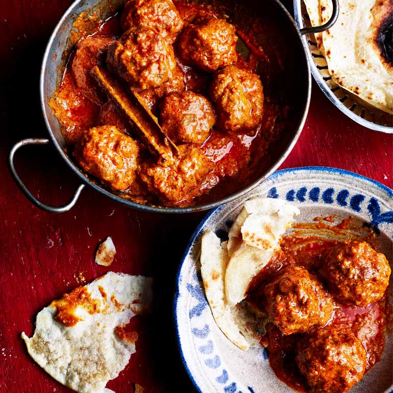 Curry met gehanktballetjes