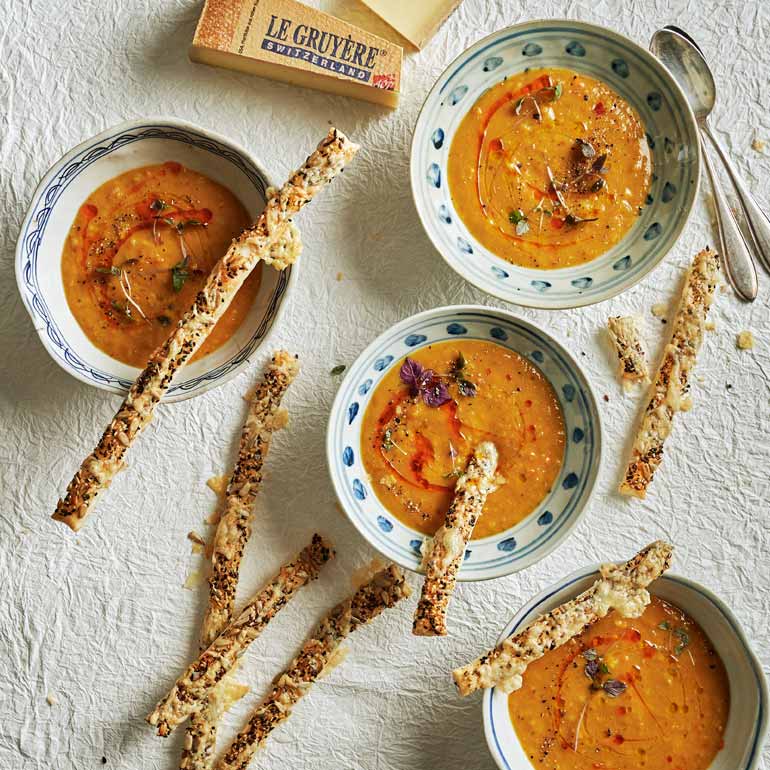 Zelfgemaakte Gruyère-zadenstengels