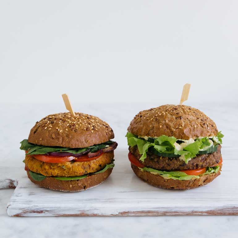 Zwartebonen- en quinoaburger